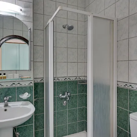 Contess By Faros 酒店