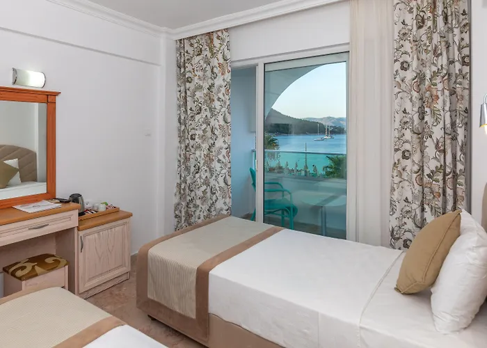 Hotel Contess By Faros