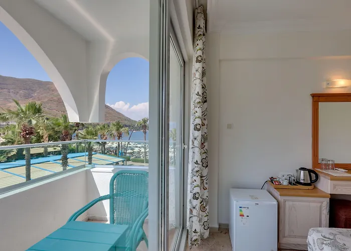 Contess By Faros Hotel