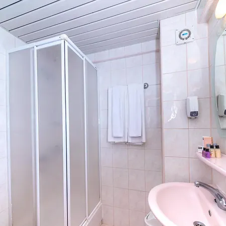 Otel Contess By Faros 3*