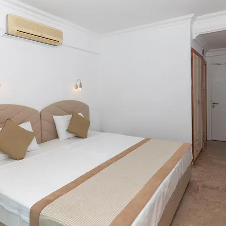 Otel Contess By Faros 3*