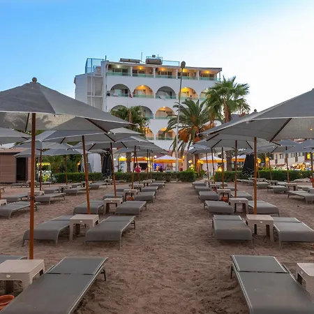 Отель Contess By Faros 3*